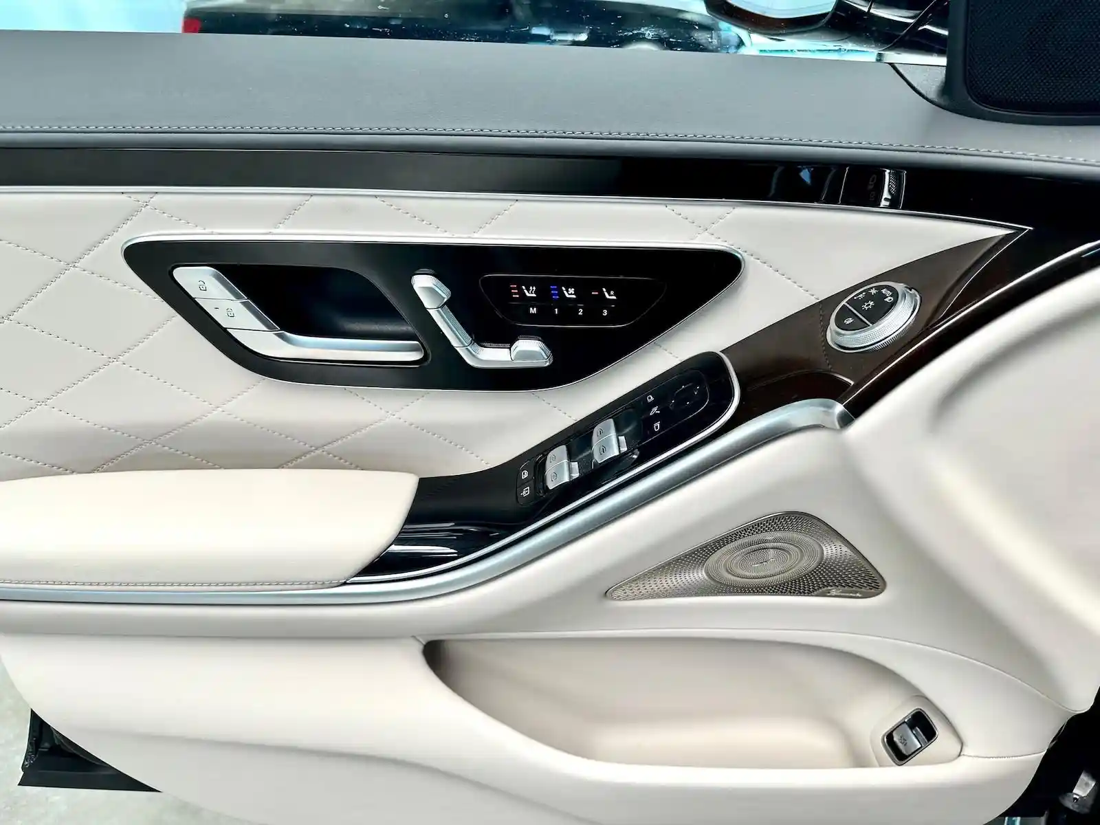 Mercedes-Benz S 400