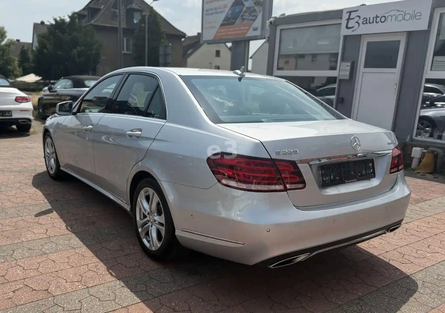 Mercedes-Benz E 220