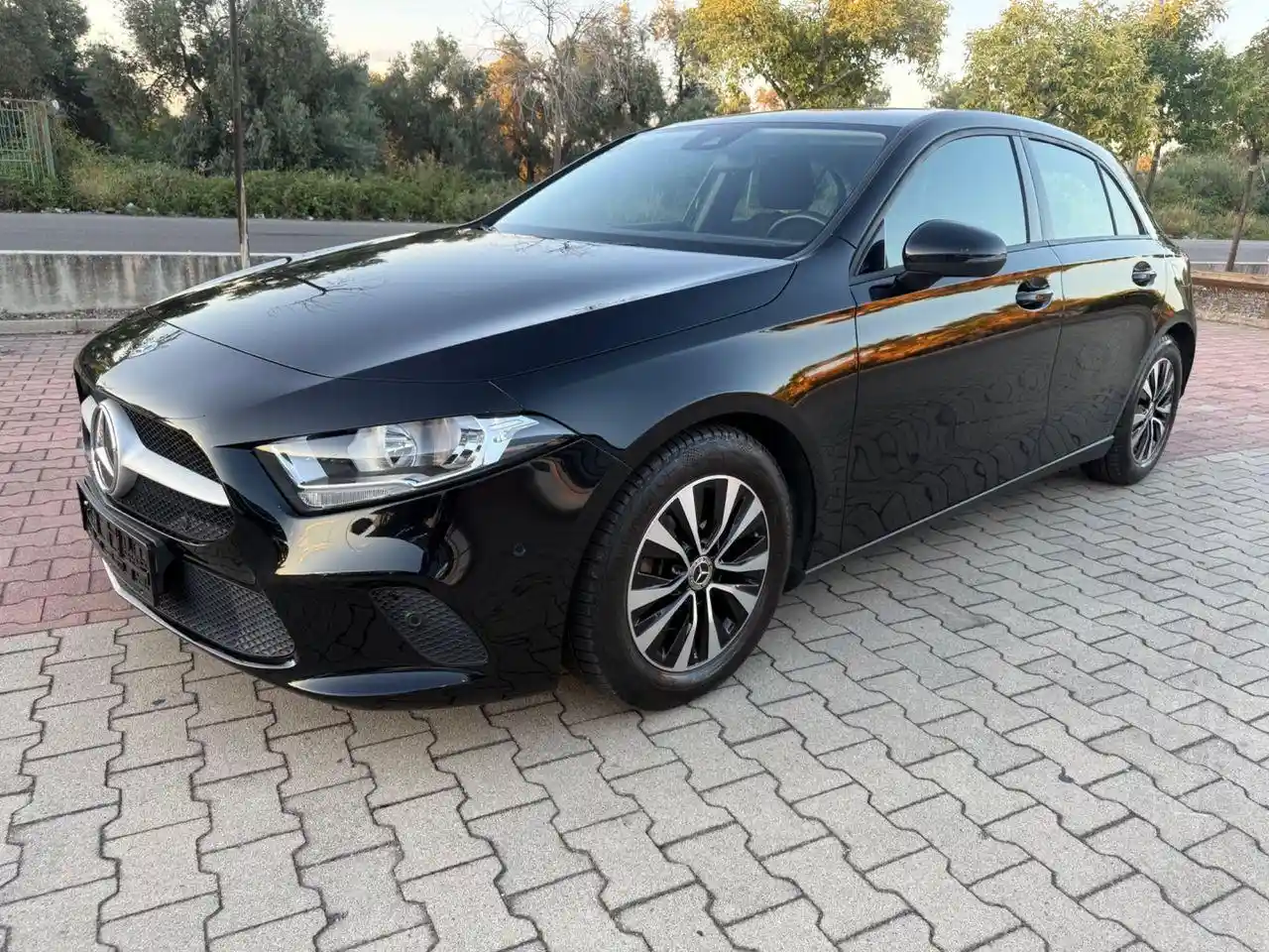 Mercedes-Benz A 180