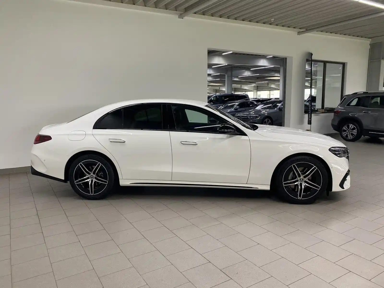 Mercedes-Benz E 200