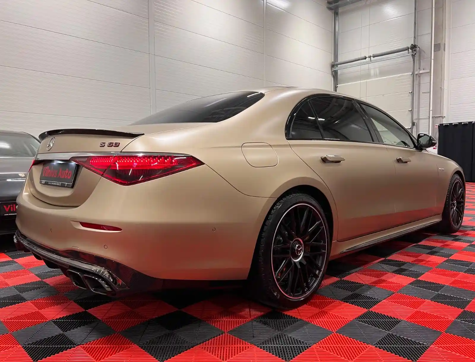Mercedes-Benz S 63 AMG
