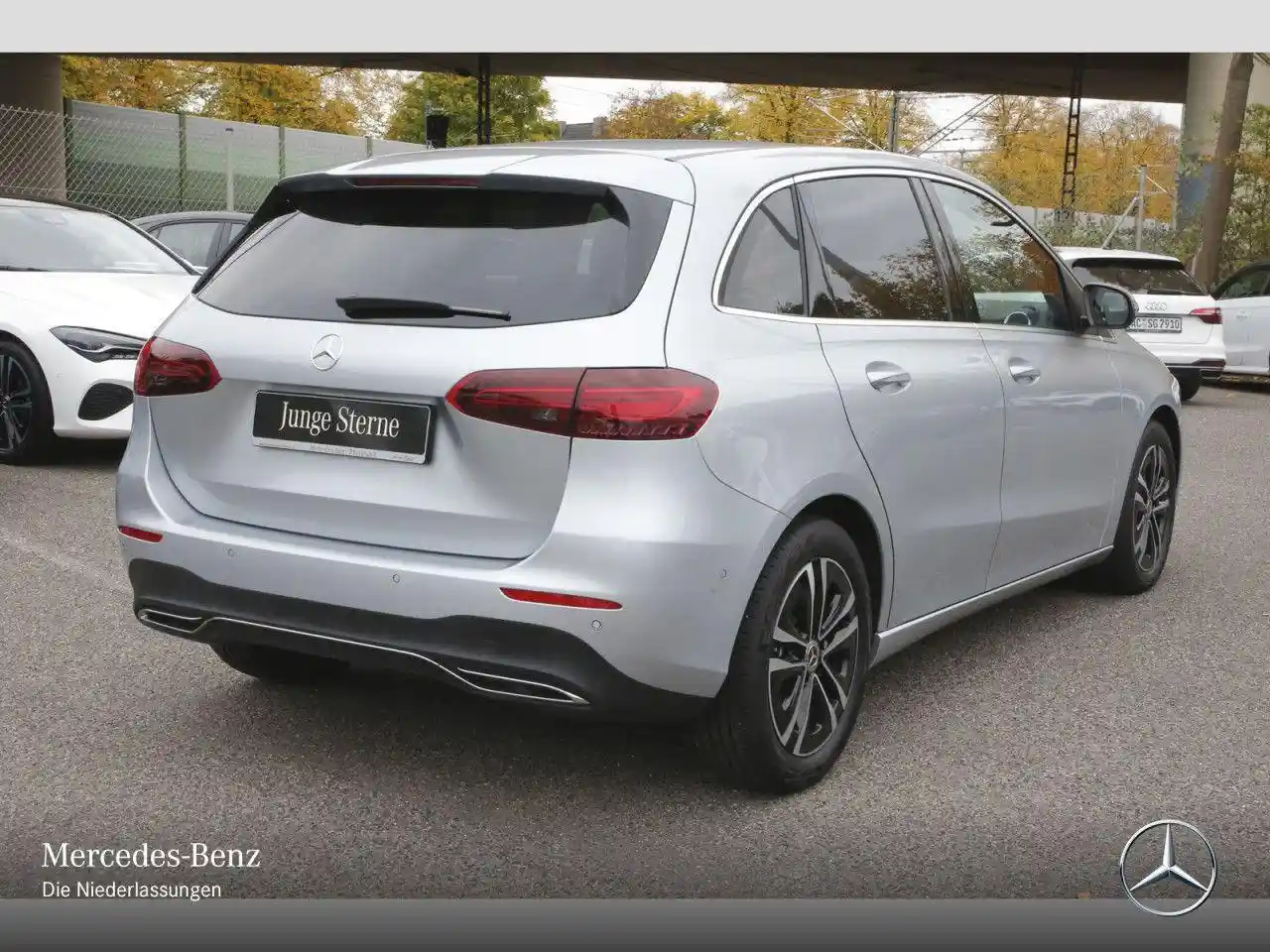 Mercedes-Benz B 220