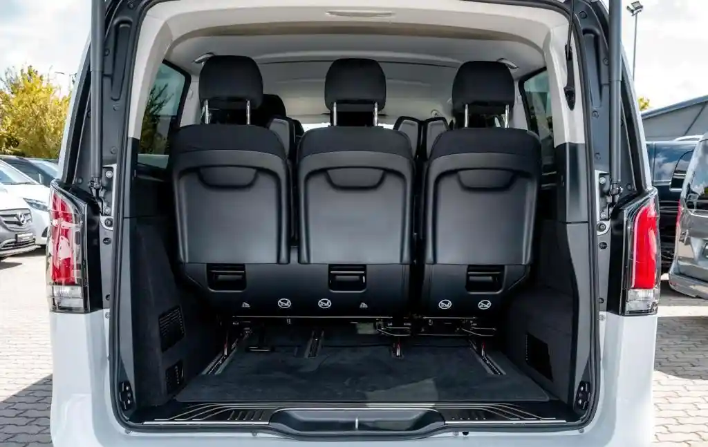 Mercedes-Benz V 220