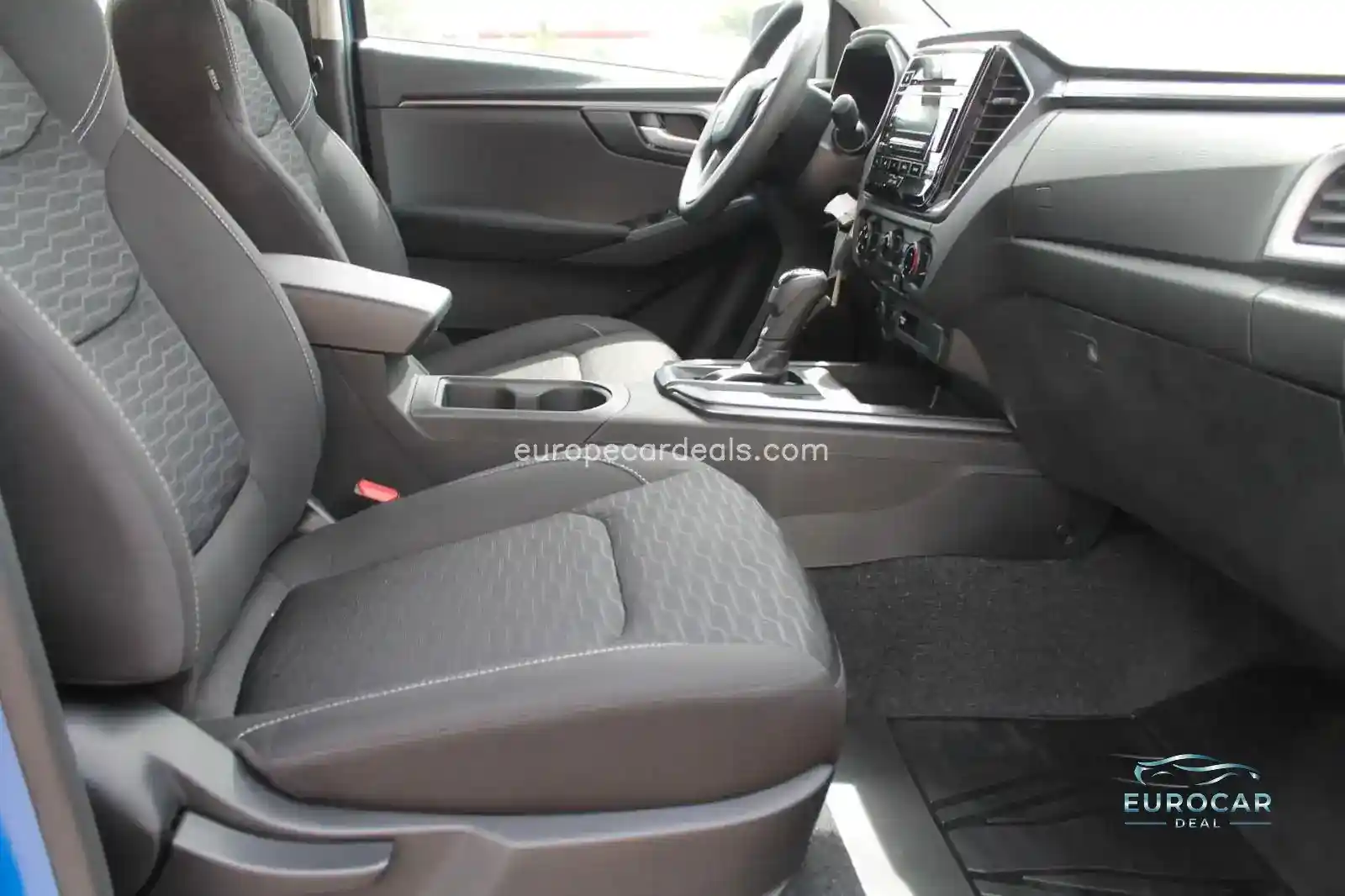 Double Cab 4×4 LS / AHZV+Laderaumwanne