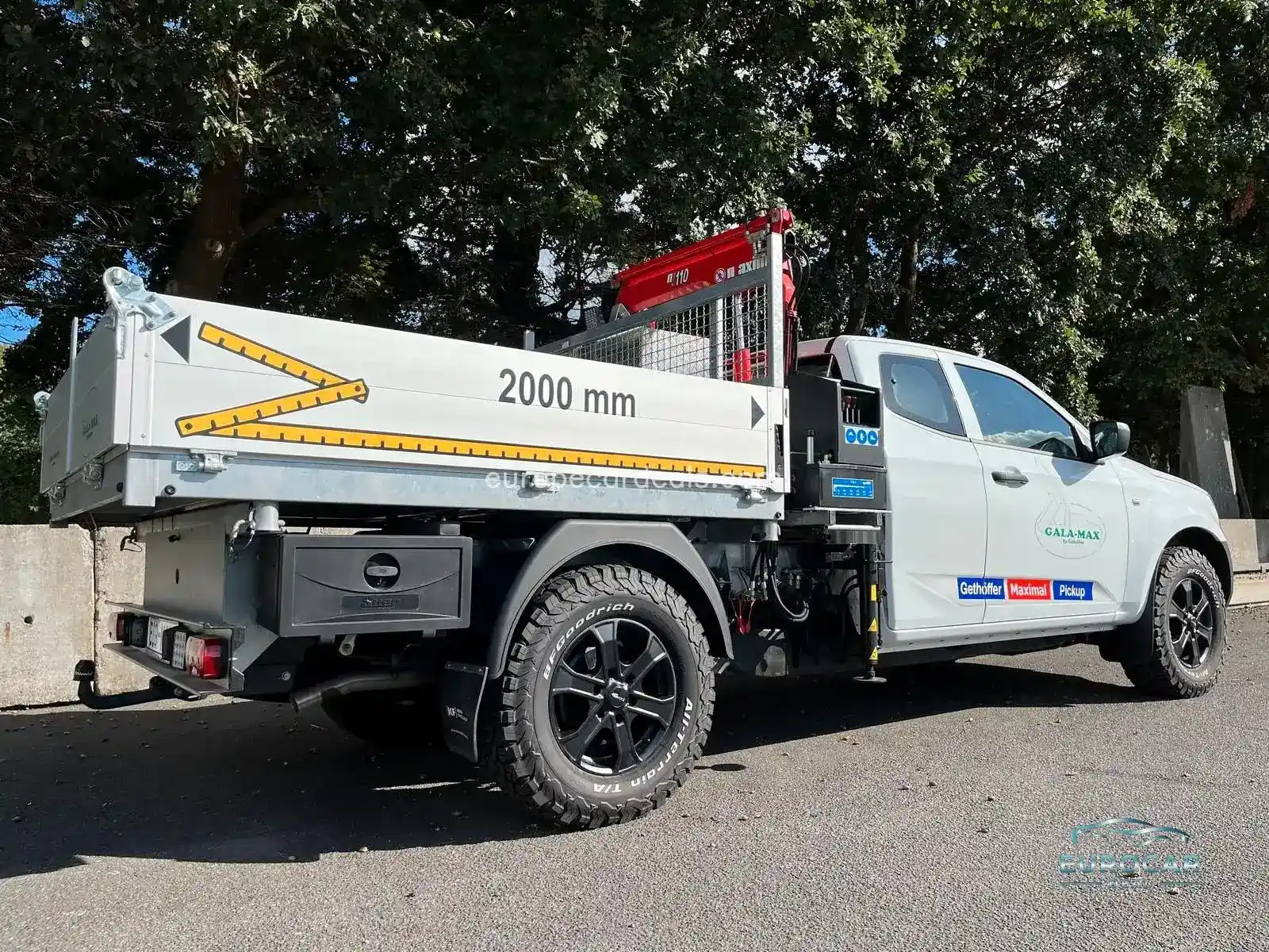 Space Cab L AT BIG-MAX L2 Kipper und Kran