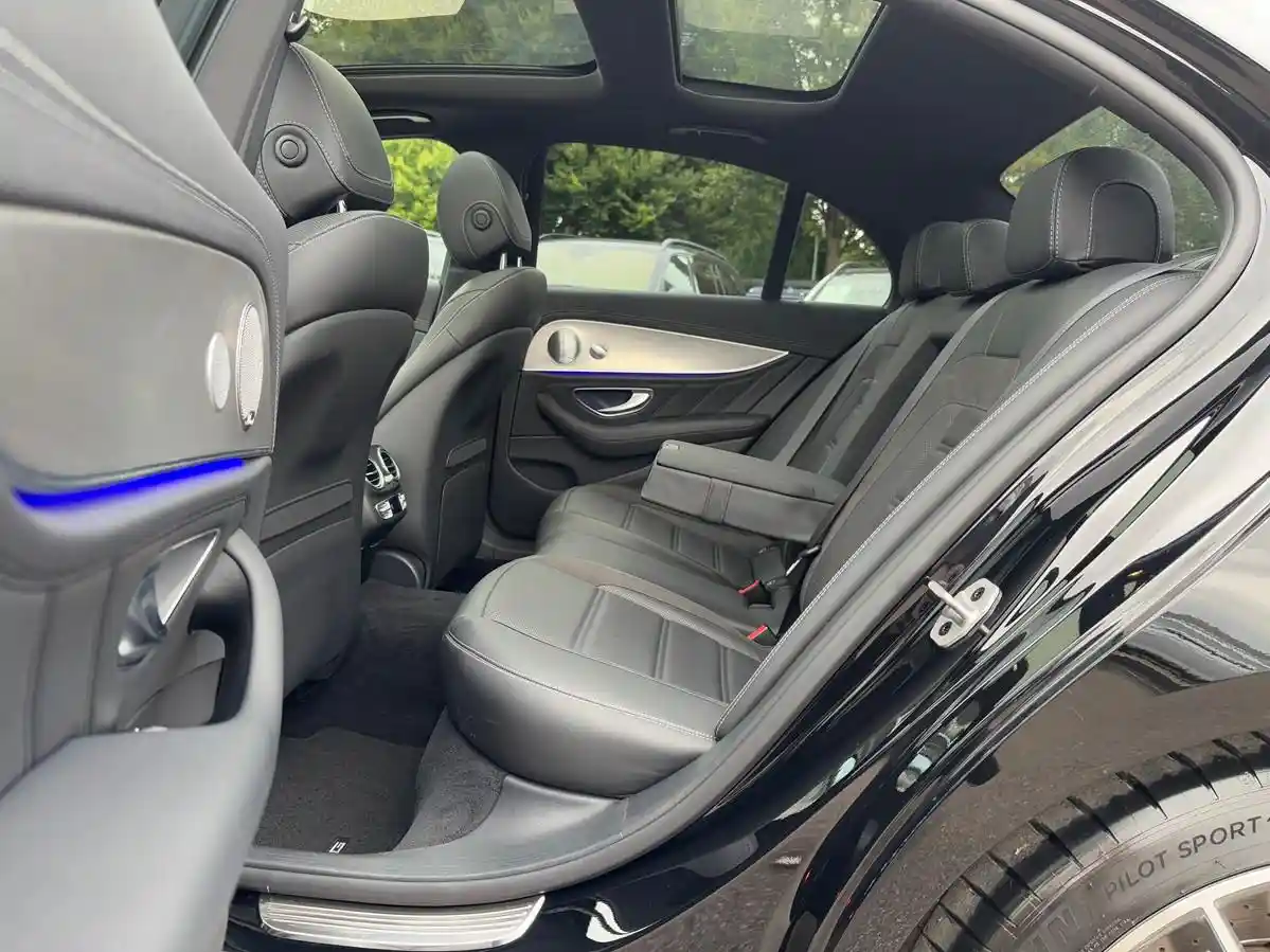 Mercedes-Benz E 63 AMG