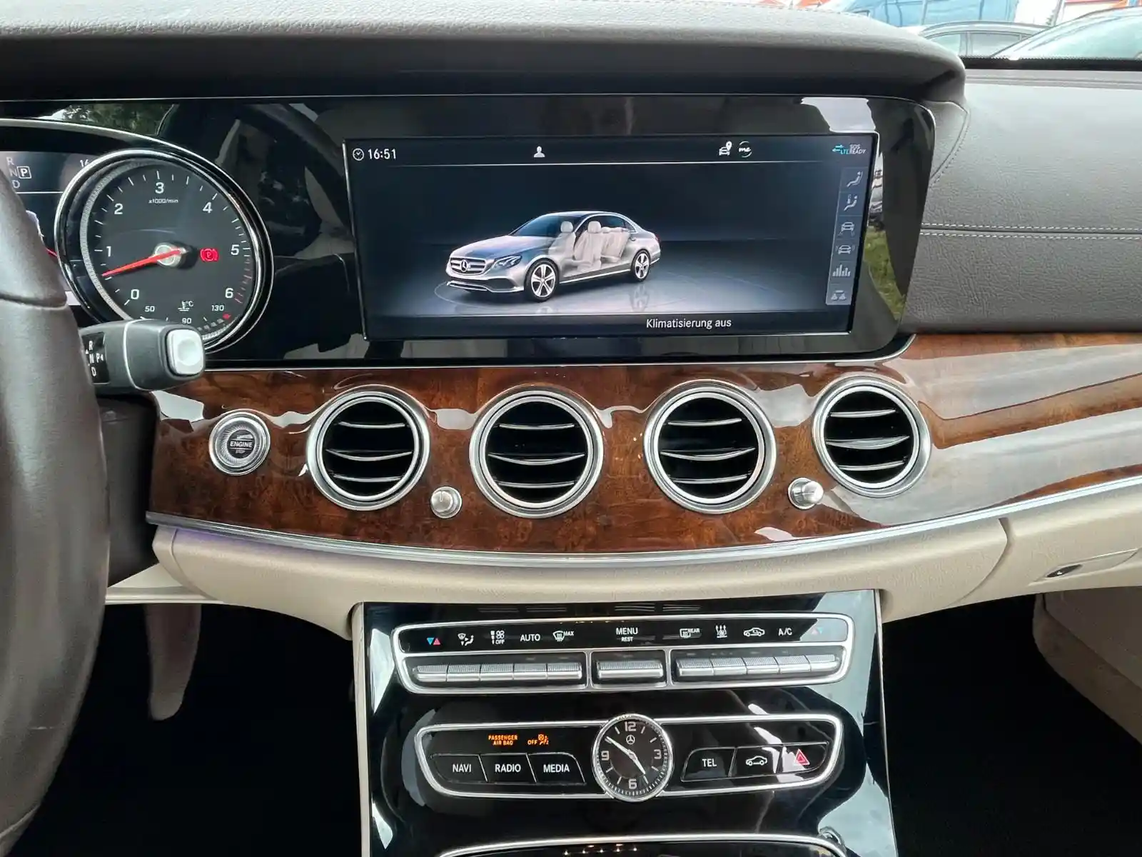 Mercedes-Benz E 400