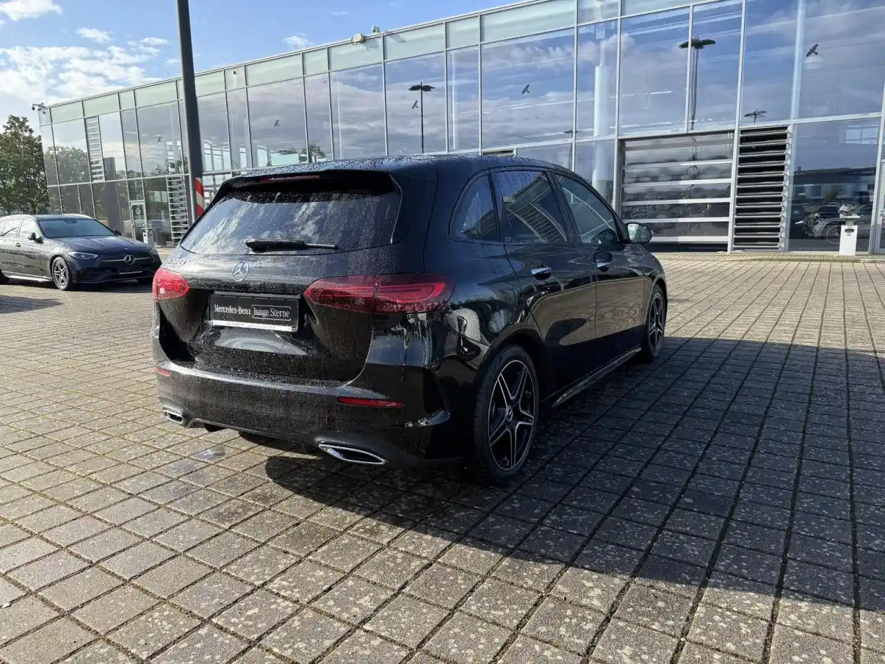 Mercedes-Benz B 220