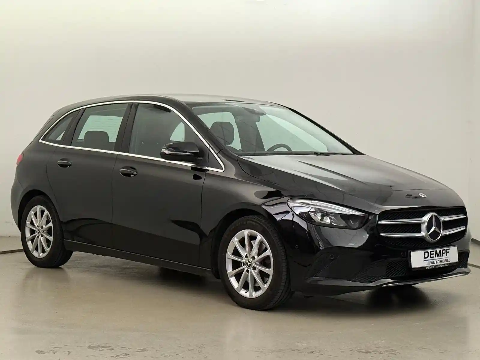 Mercedes-Benz B 220