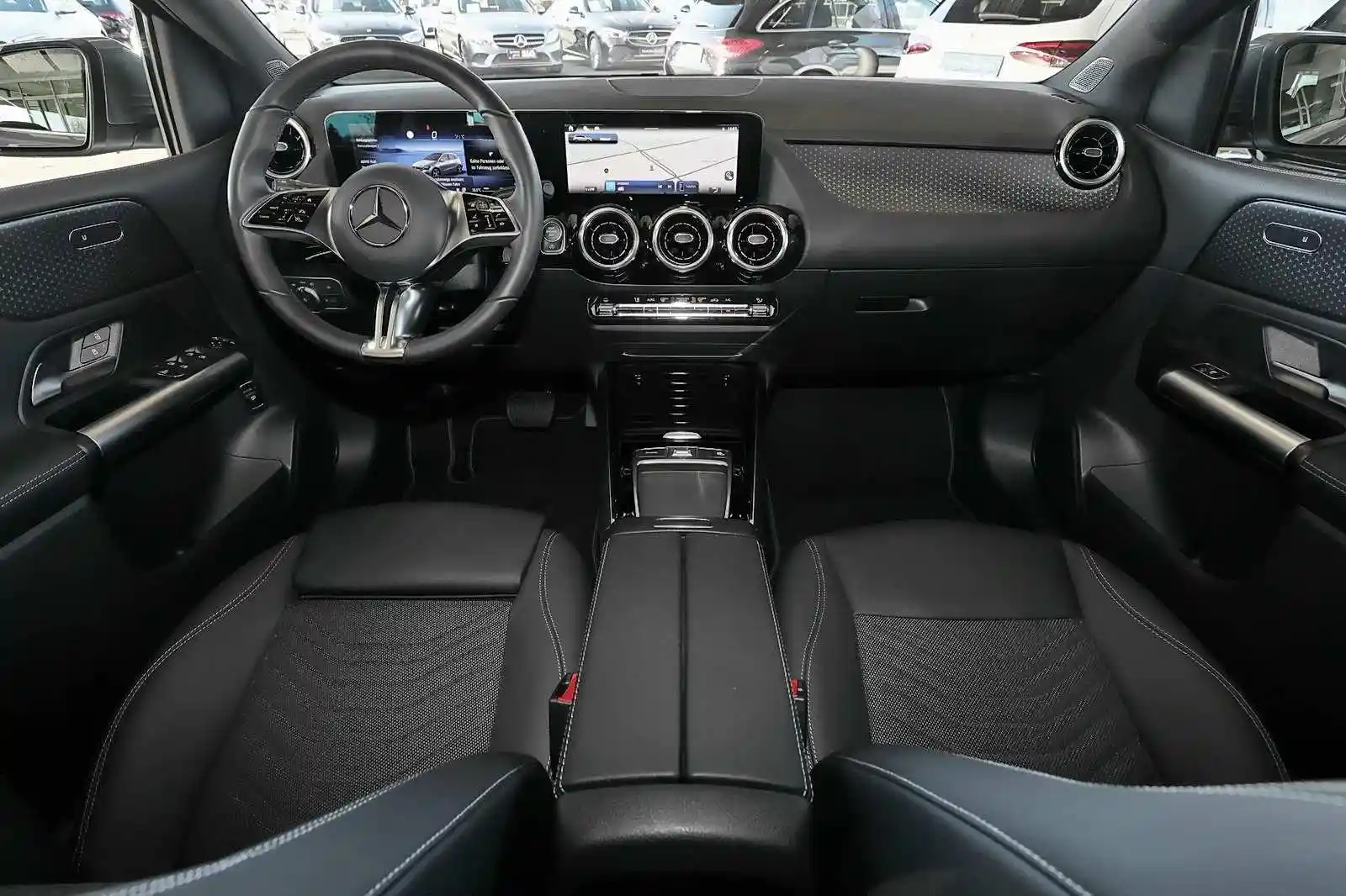 Mercedes-Benz B 180