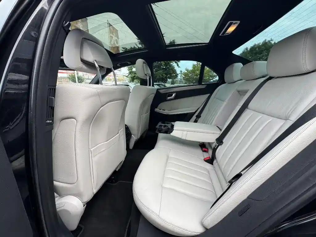 Mercedes-Benz E 400