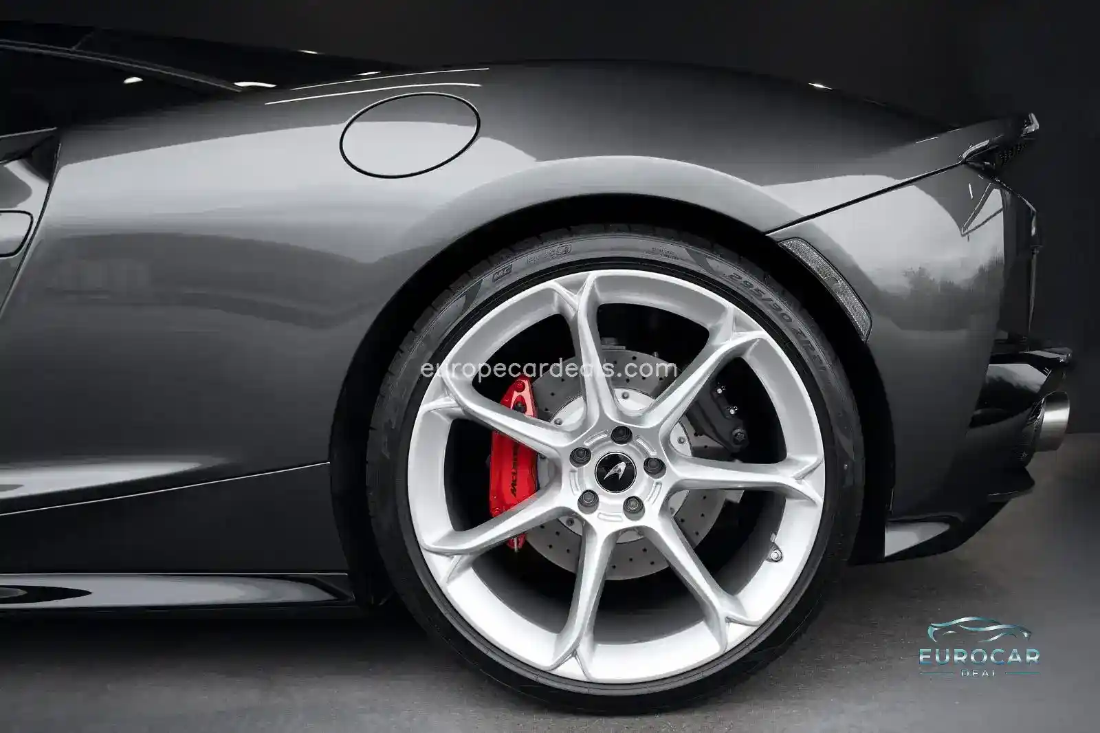 McLaren GT