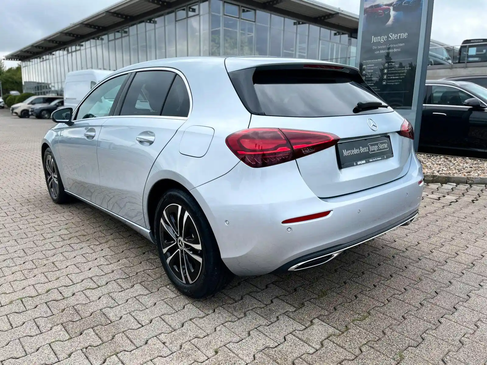 Mercedes-Benz A 200