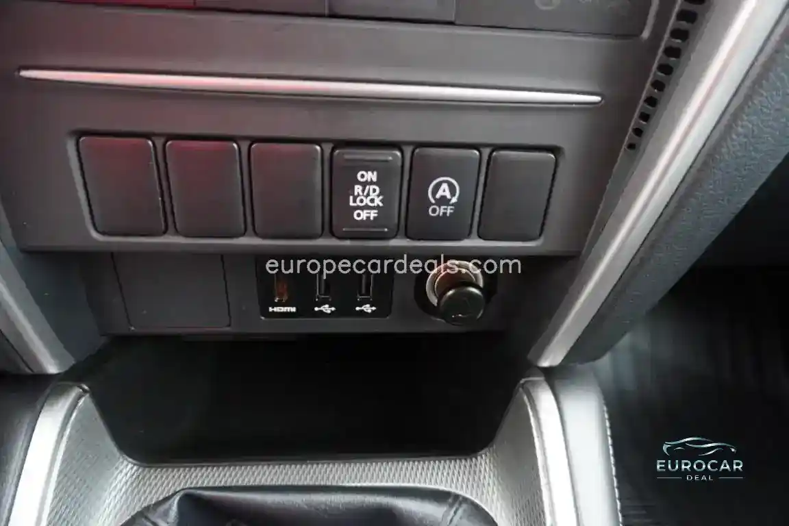 Mitsubishi L200