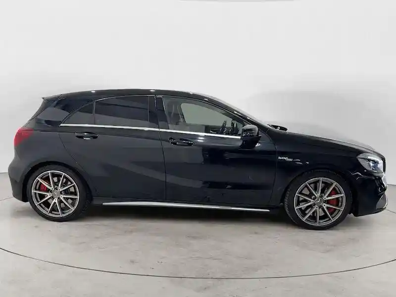 Mercedes-Benz A 45 AMG