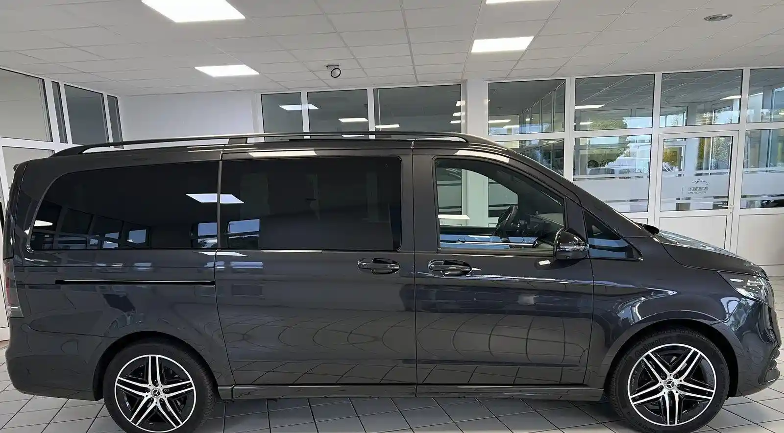Mercedes-Benz V 250