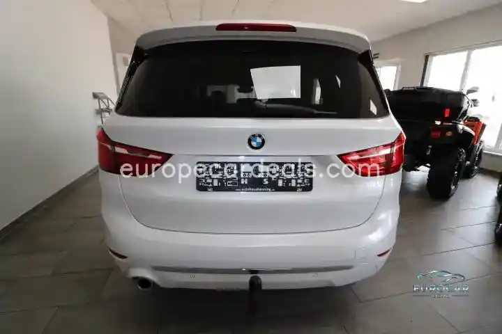 BMW 218