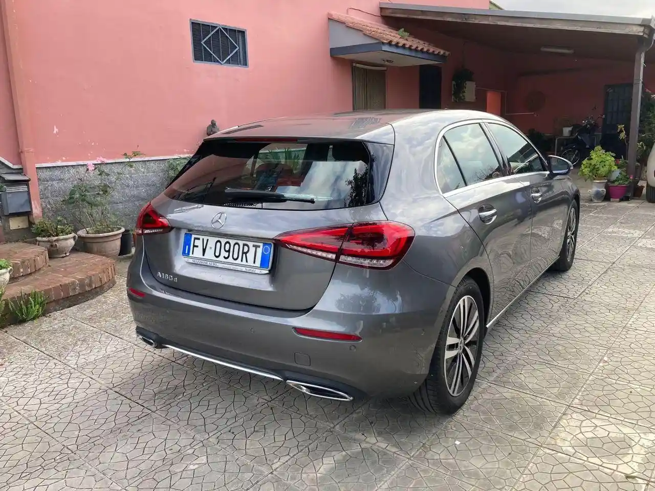 Mercedes-Benz A 180