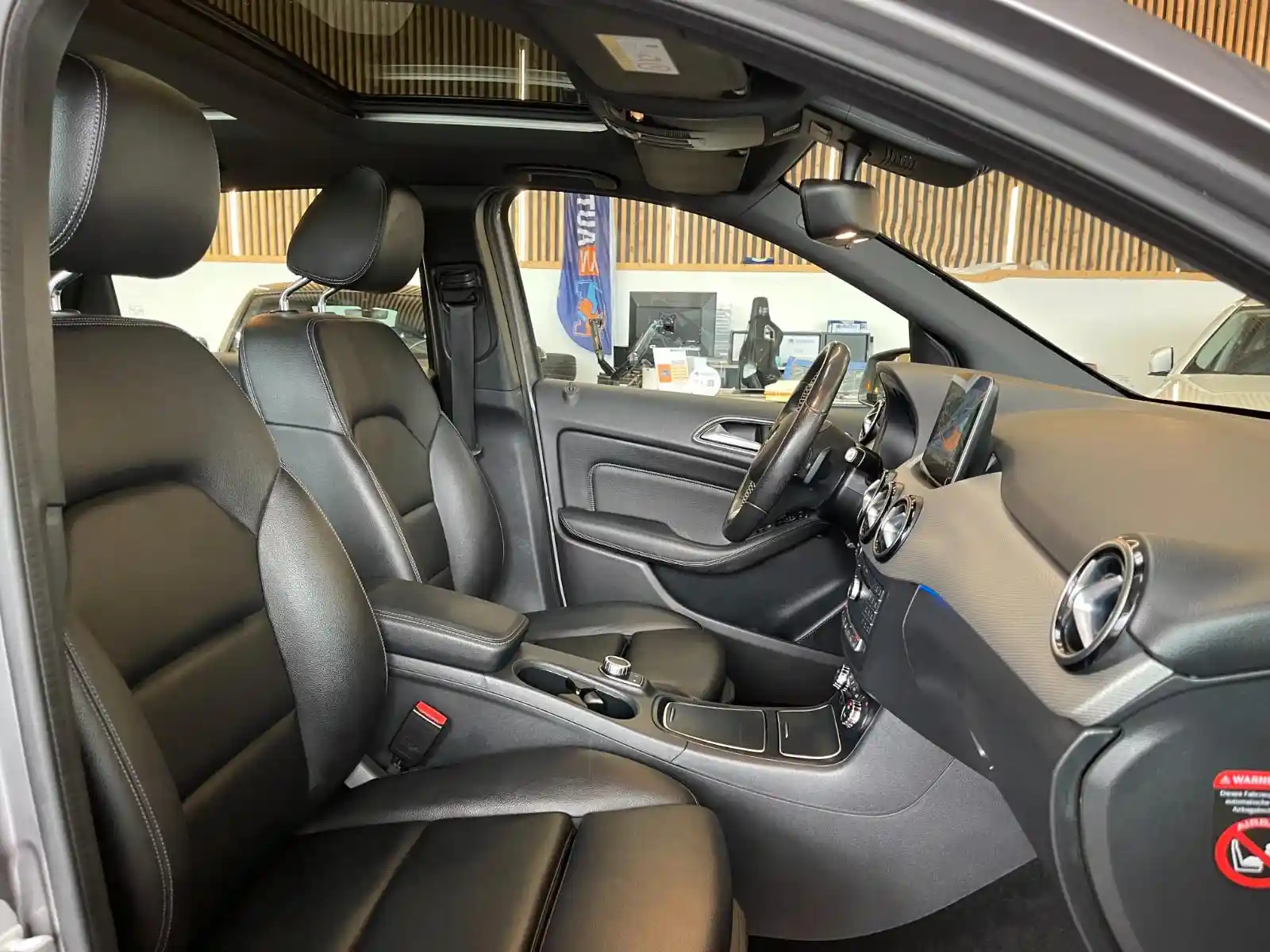 Mercedes-Benz B 220