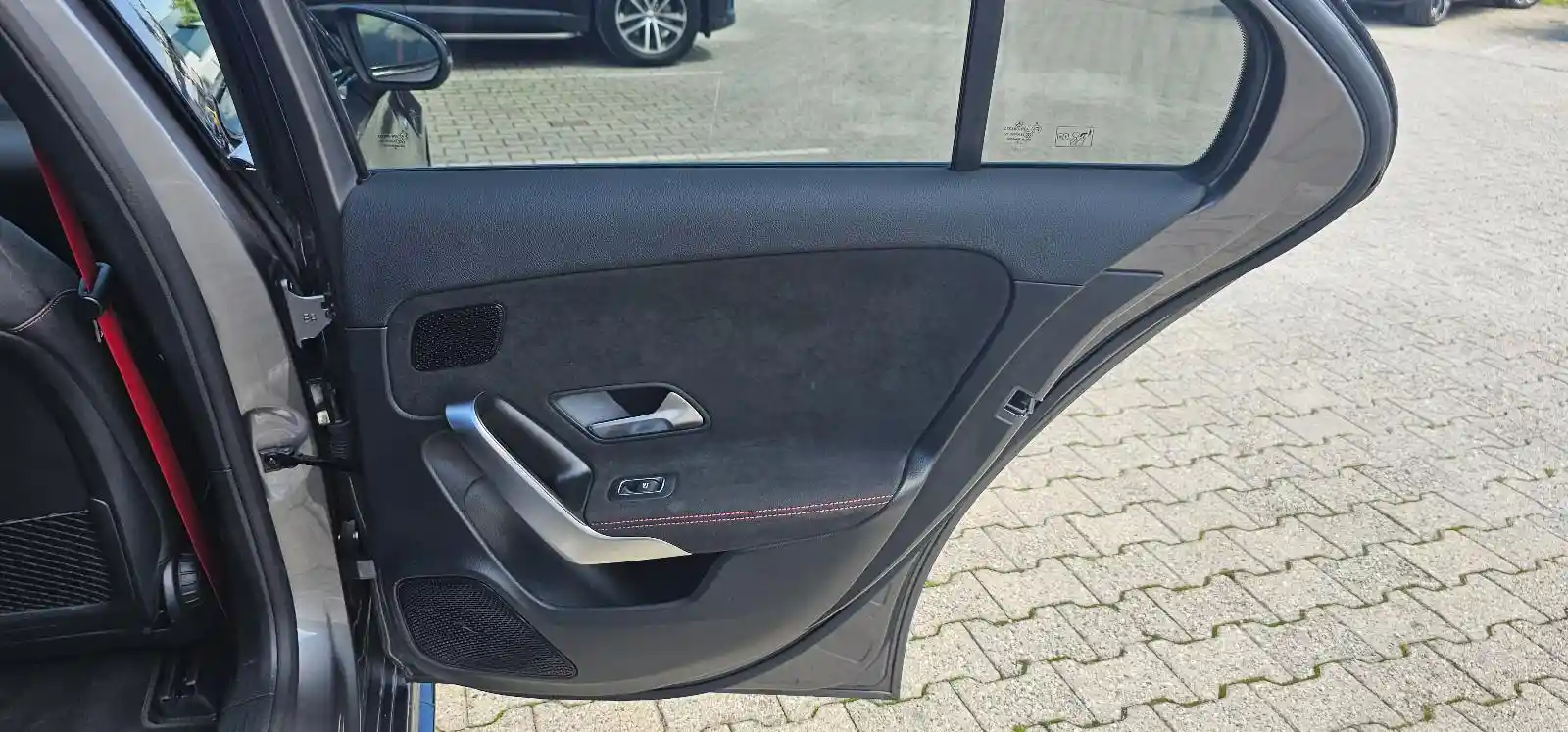 Mercedes-Benz A 35 AMG