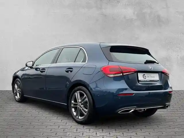 Mercedes-Benz A 220