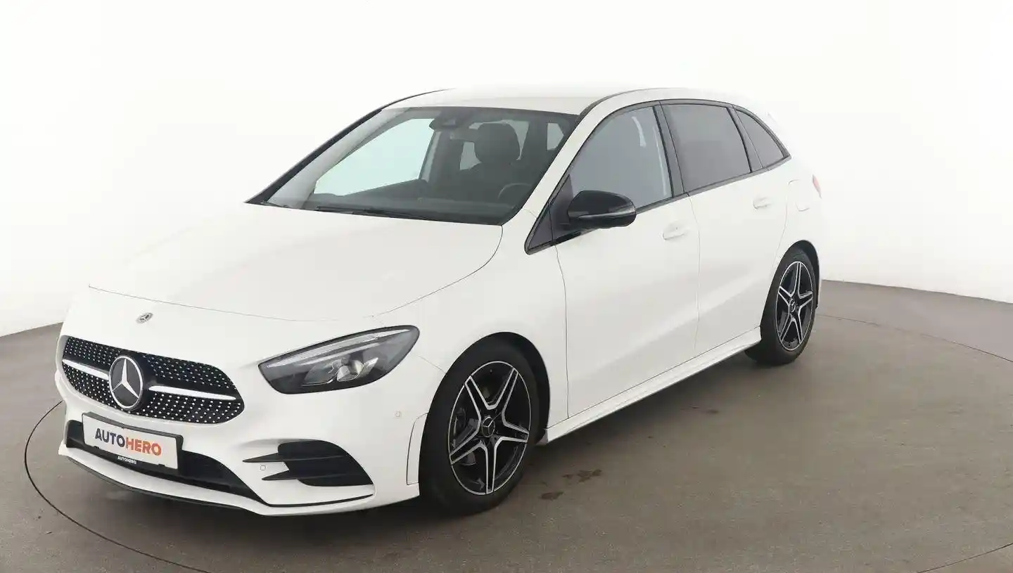 Mercedes-Benz B 180