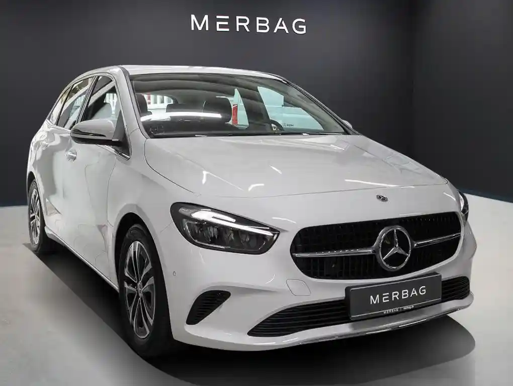 Mercedes-Benz B 180
