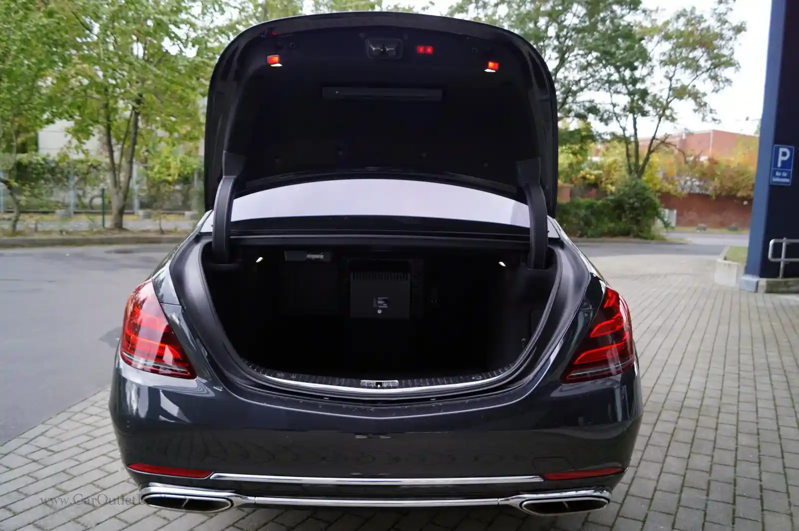 Mercedes-Benz S 560
