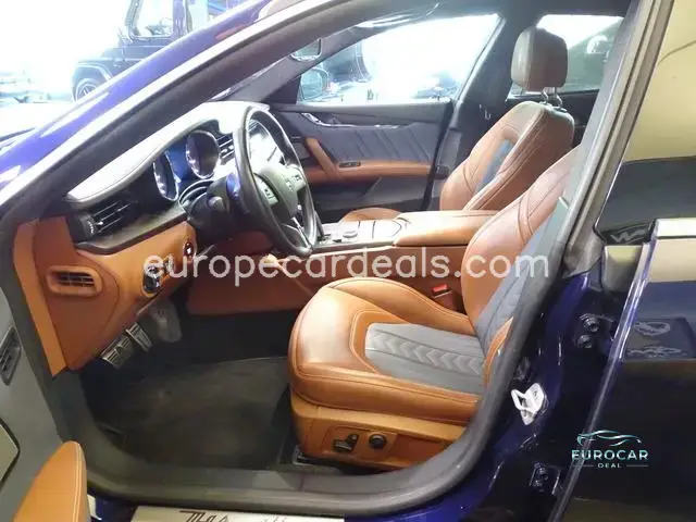 Maserati Quattroporte