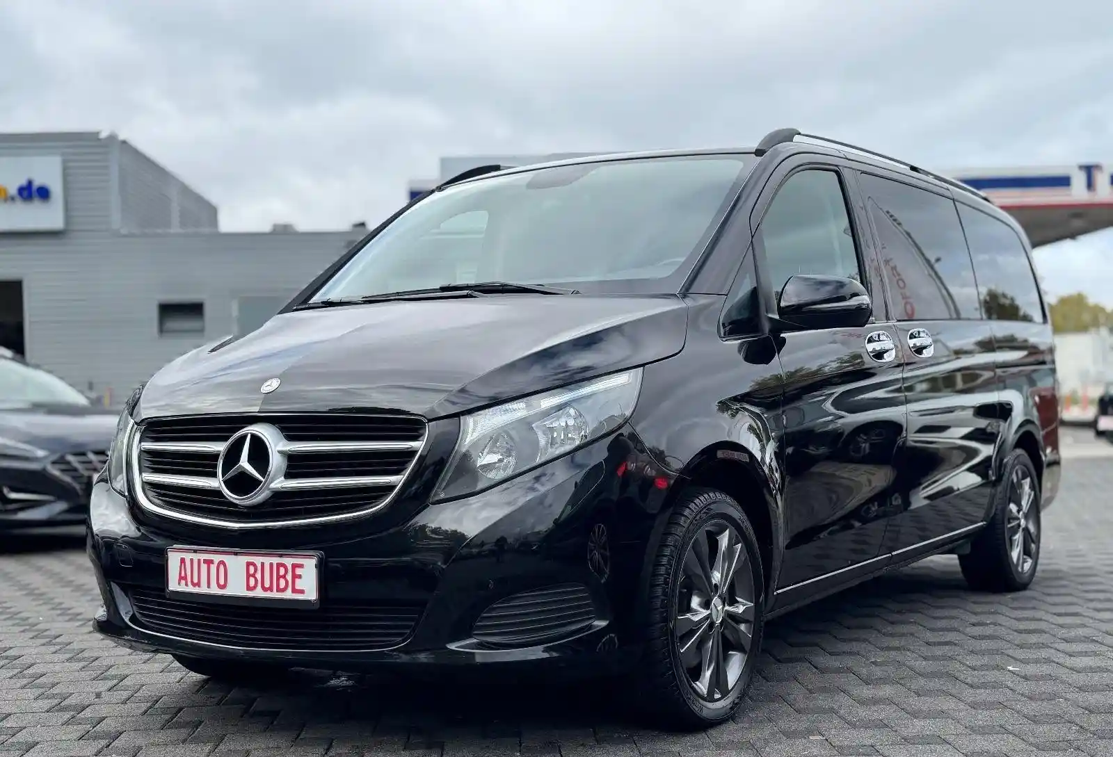 Mercedes-Benz V 250