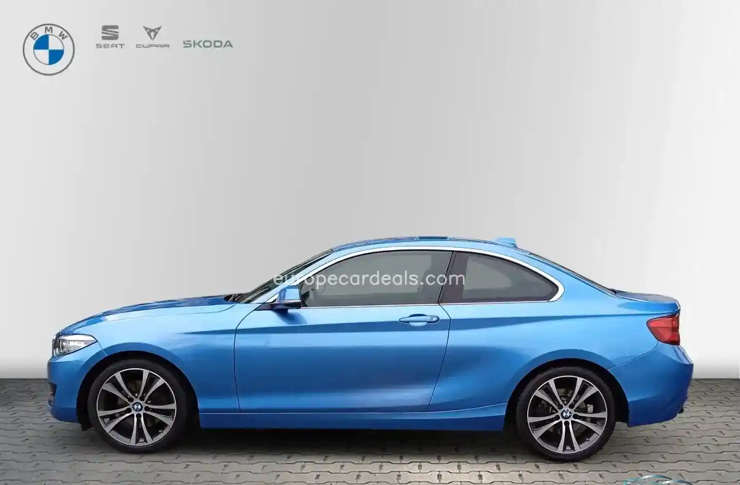 BMW 225