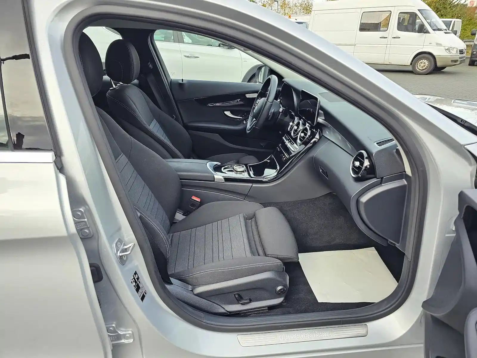 Mercedes-Benz C 220
