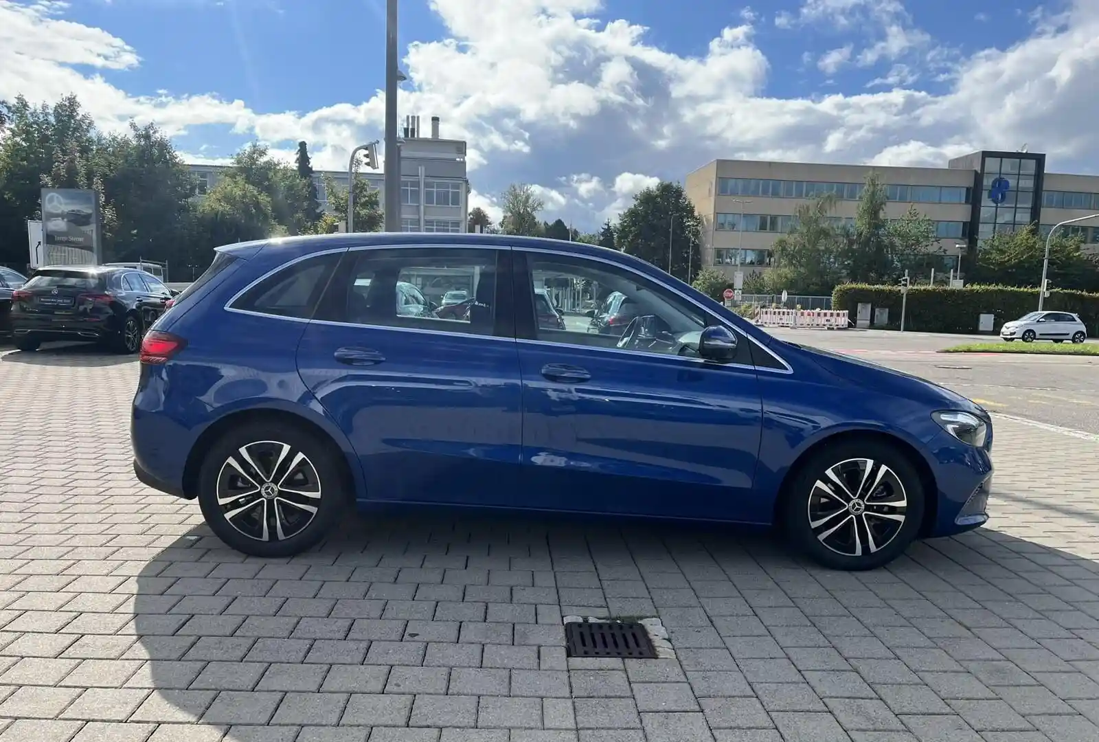 Mercedes-Benz B 200