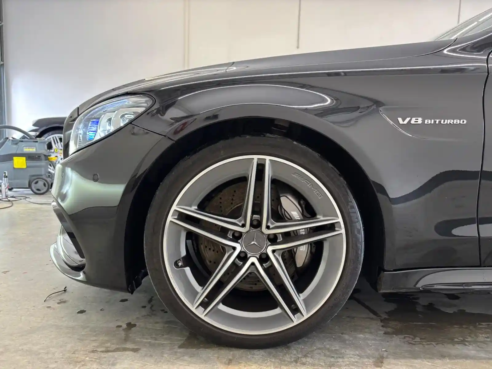 Mercedes-Benz C 63 AMG