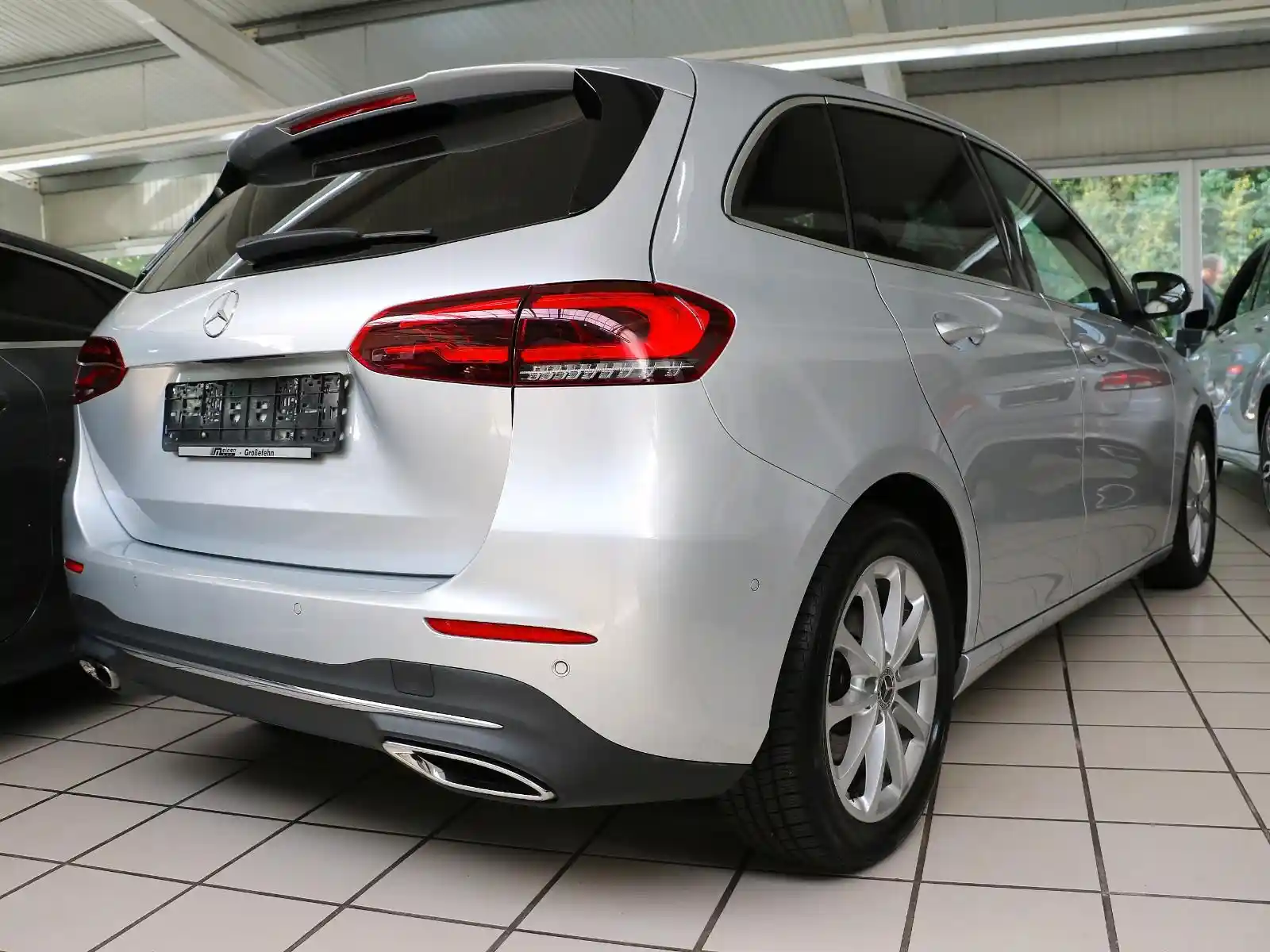 Mercedes-Benz B 200
