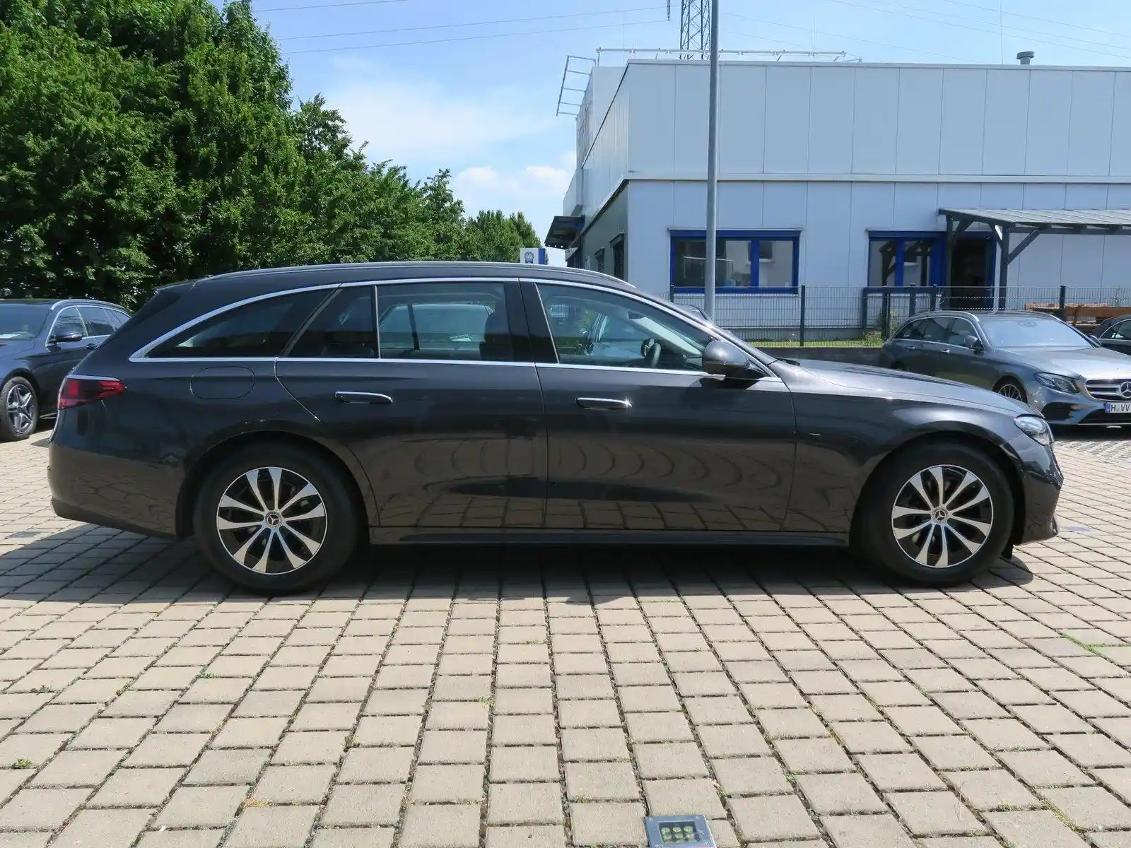 Mercedes-Benz E 200