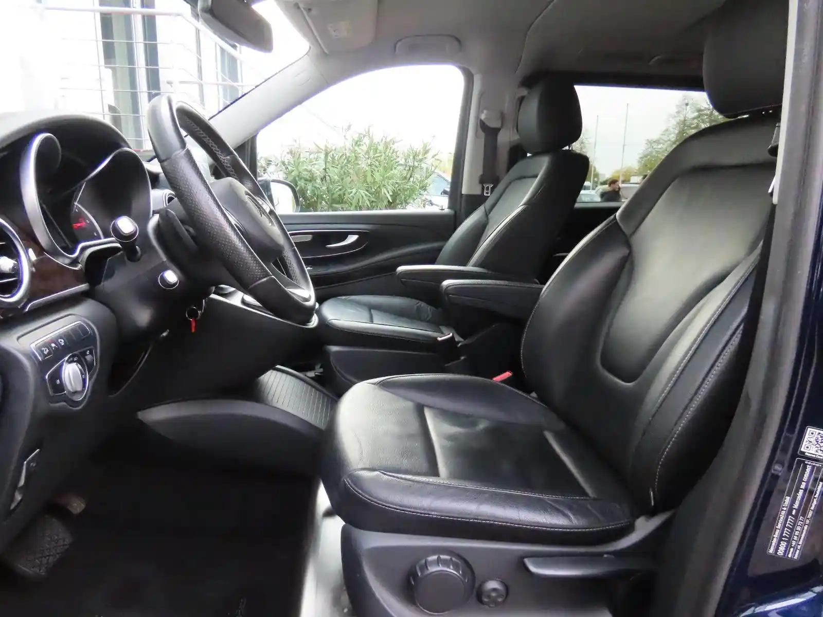 Mercedes-Benz V 250