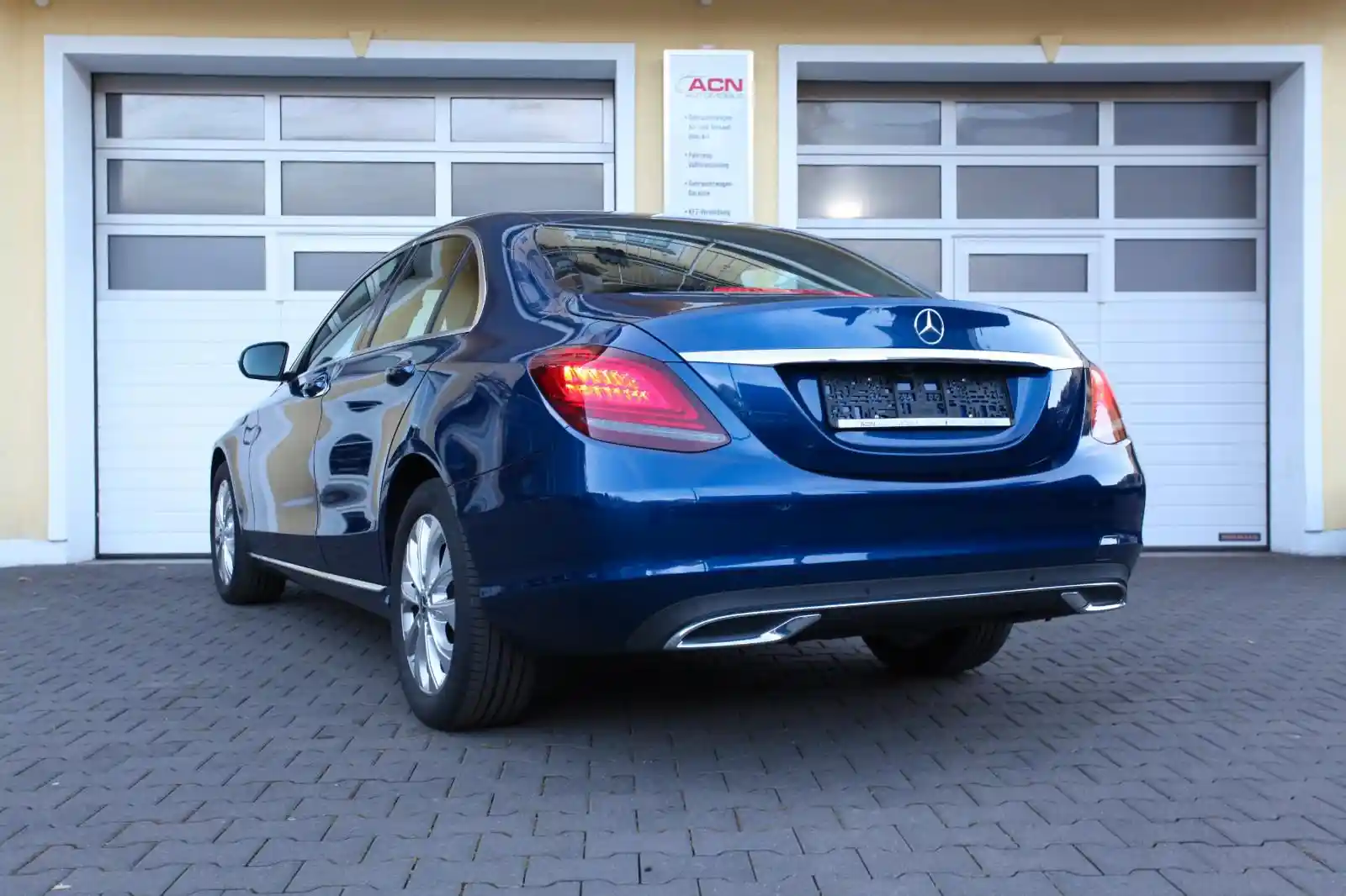 Mercedes-Benz C 200