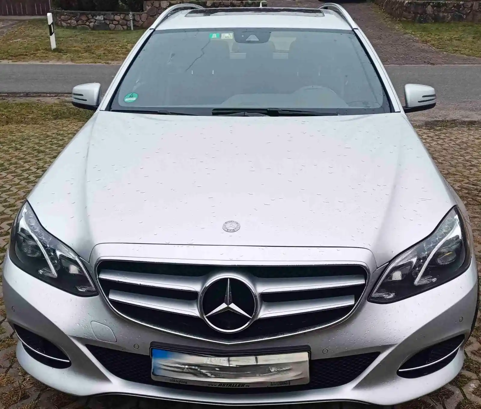 Mercedes-Benz E 200