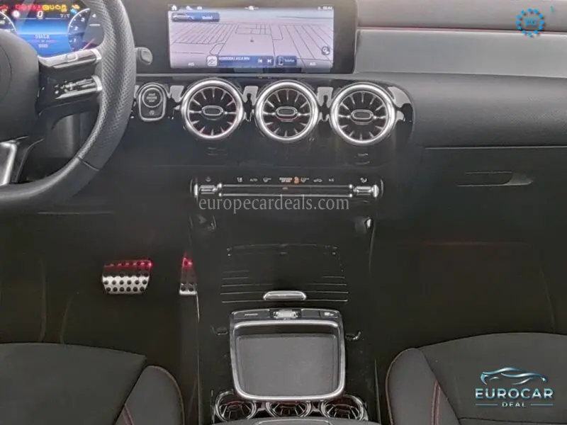 Mercedes-Benz A 220