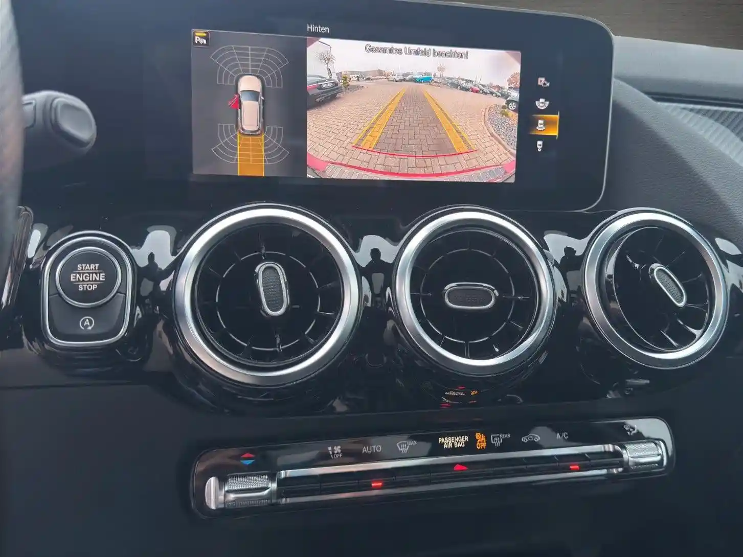 Mercedes-Benz B 220