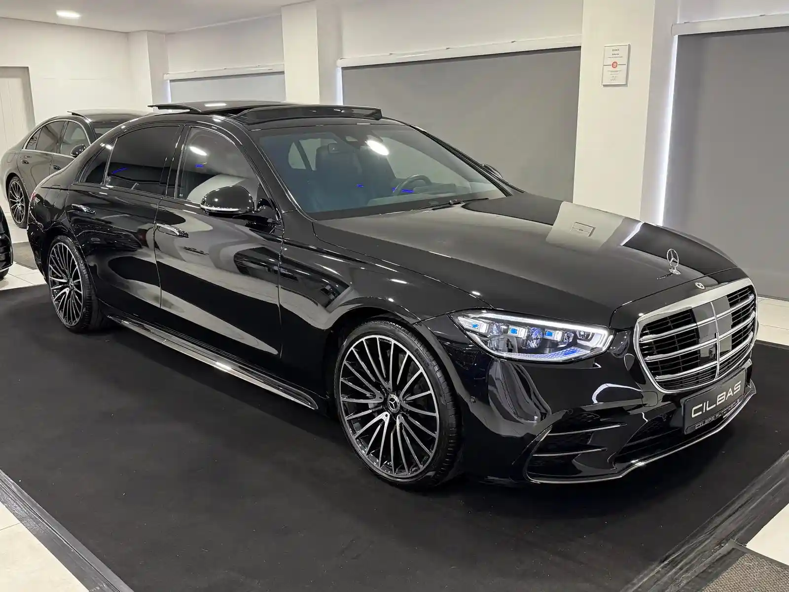Mercedes-Benz S 500