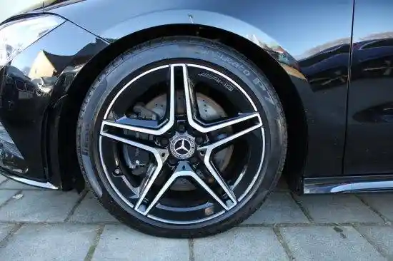 Mercedes-Benz CLA 220