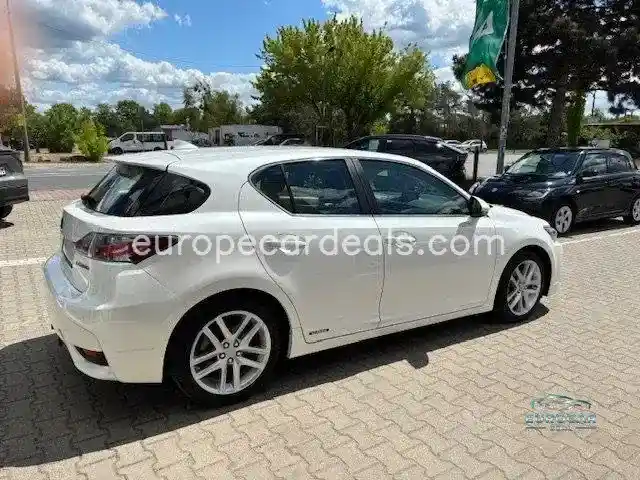 Lexus CT 200h