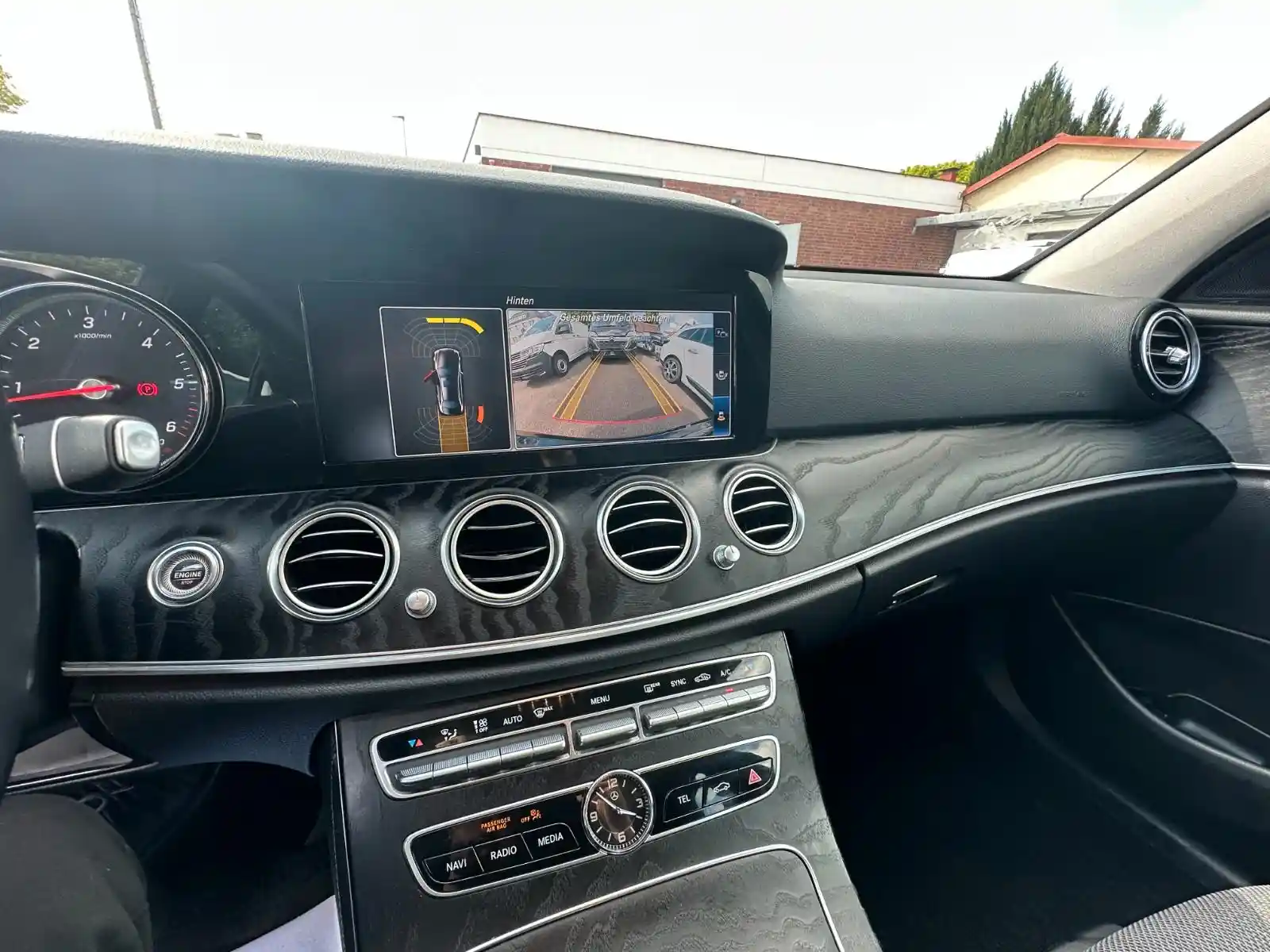 Mercedes-Benz E 220
