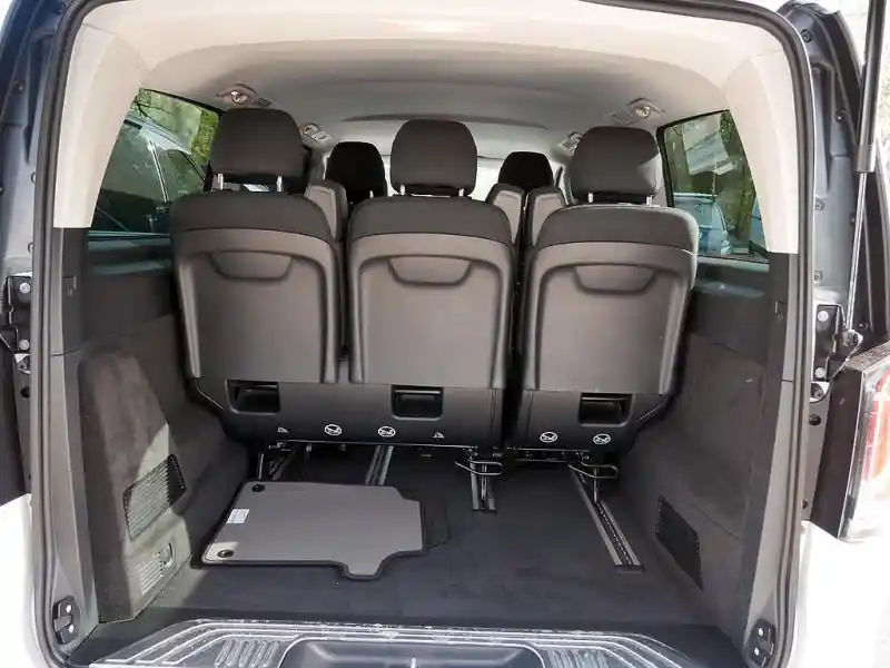 Mercedes-Benz V 220