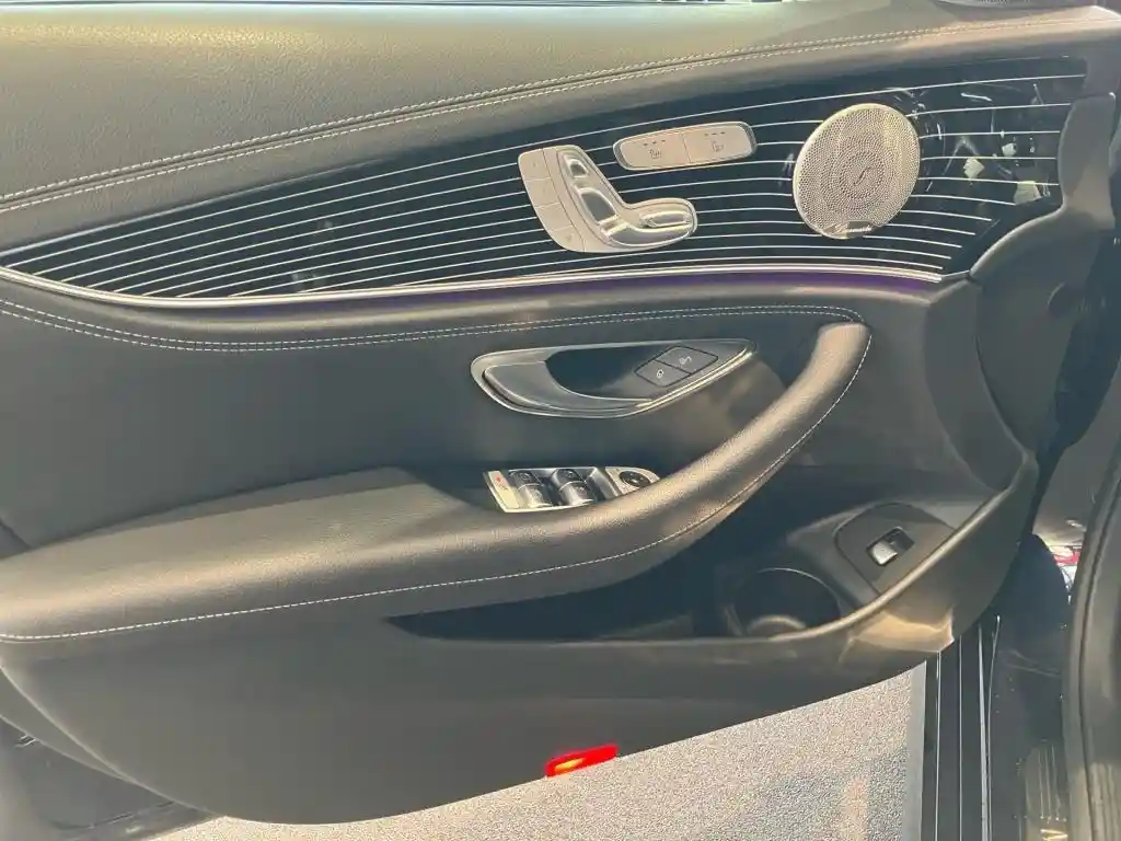 Mercedes-Benz E 400