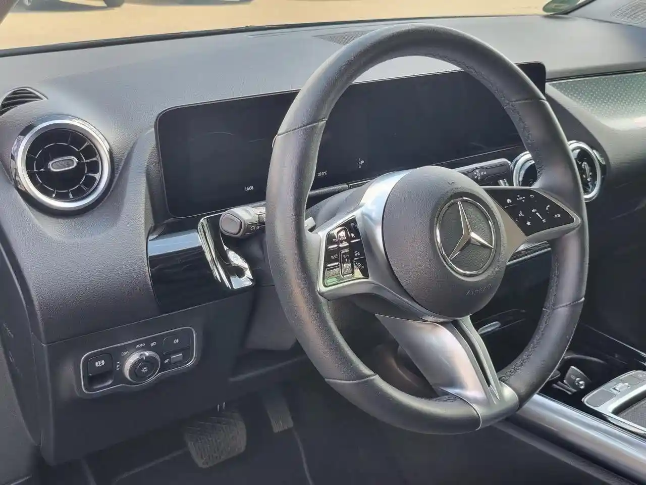 Mercedes-Benz B 250