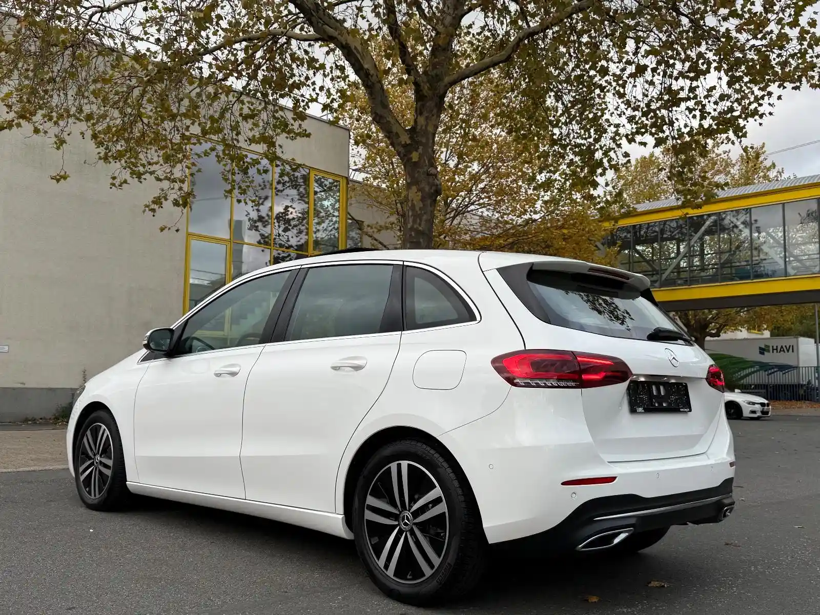 Mercedes-Benz B 220