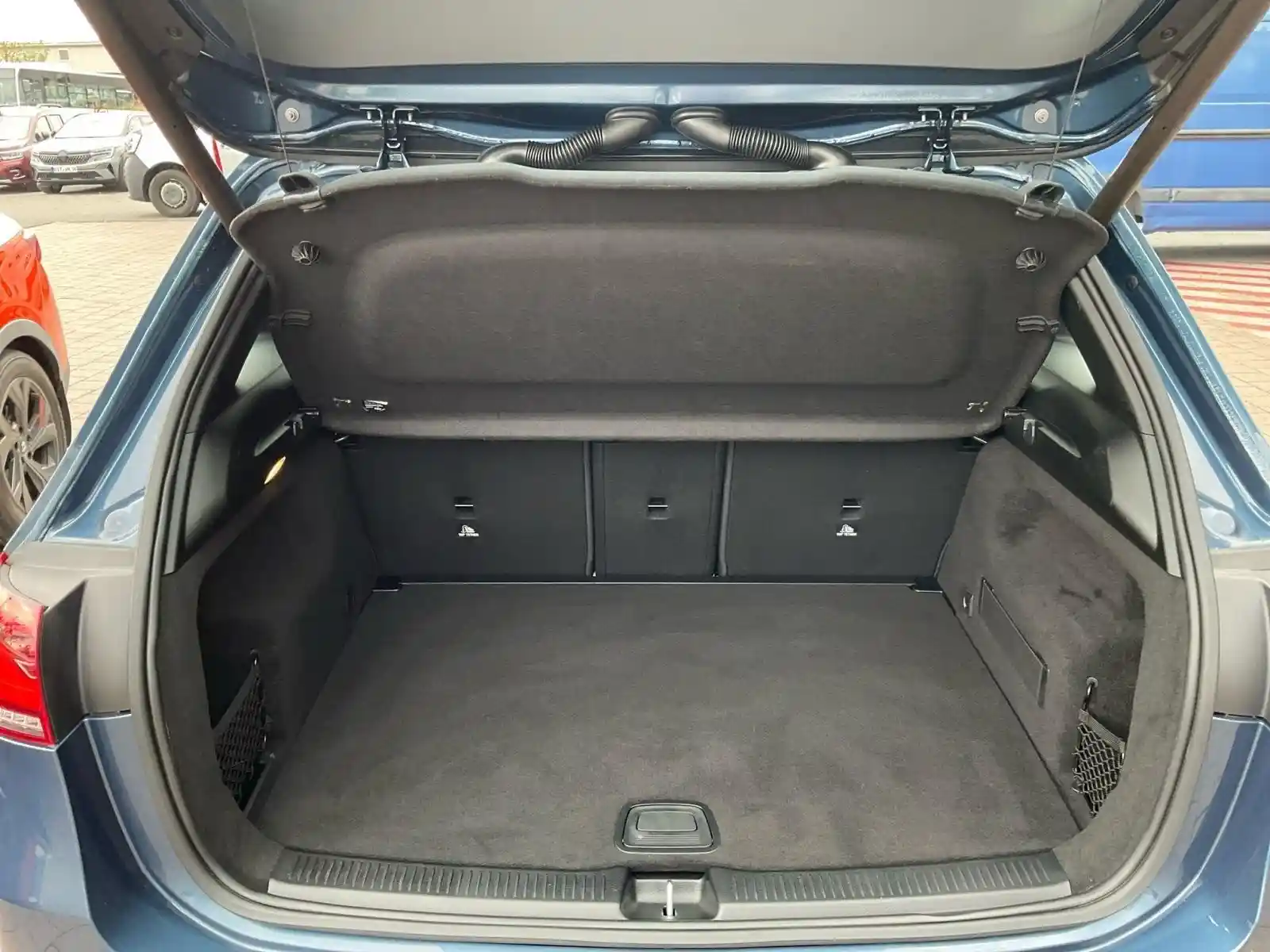 Mercedes-Benz B 220